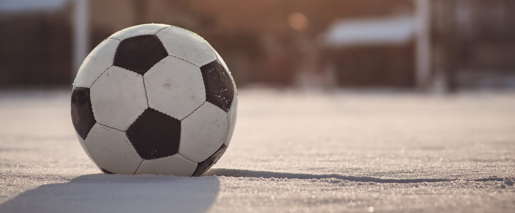 soccerball-snow
